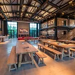 Ξενοδοχείο Warehouse By The (adults Only) 2*