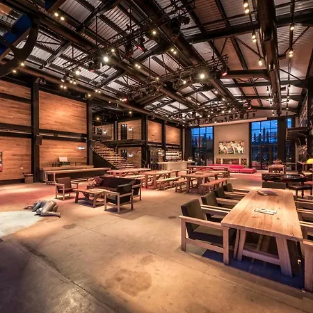 מלון Warehouse By The (adults Only)