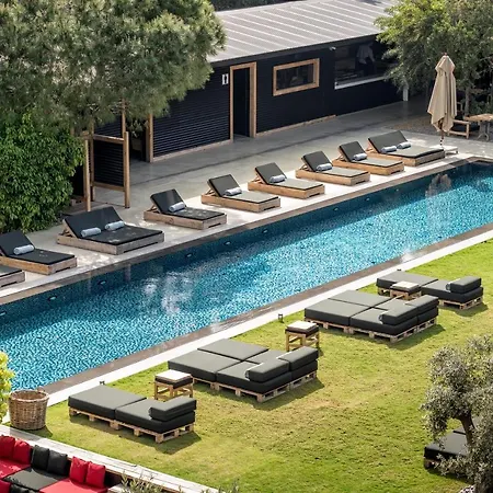 Warehouse By The (adults Only) 호텔