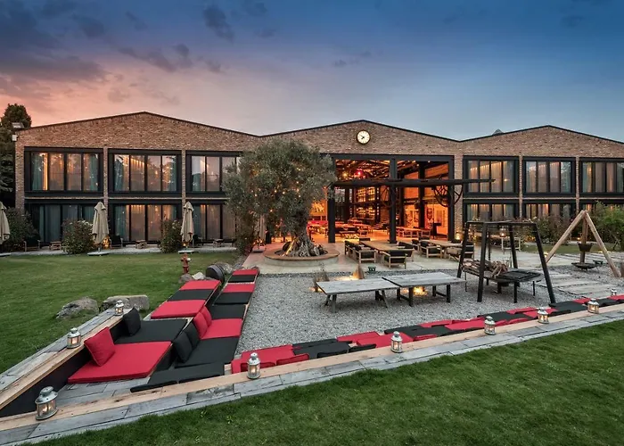 Warehouse By The (adults Only) 酒店