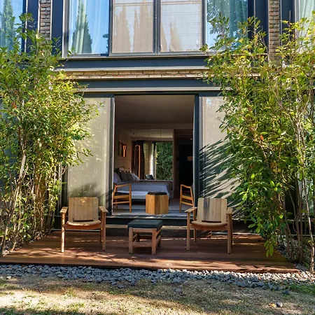 Warehouse By The (adults Only) 2* ألاتشاتي