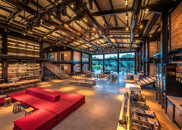 Warehouse By The (adults Only) 2*