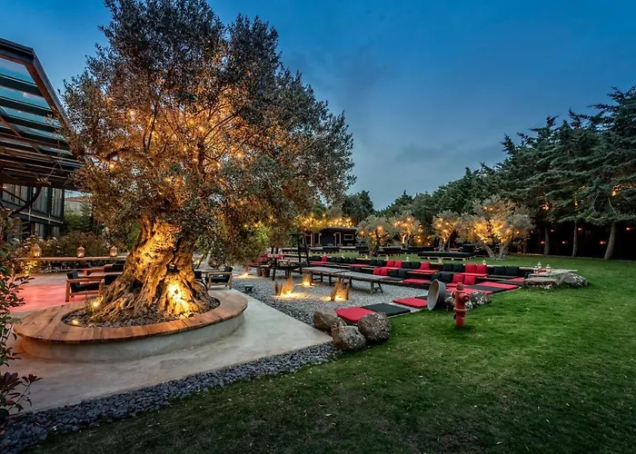 Warehouse By The (adults Only) 2*